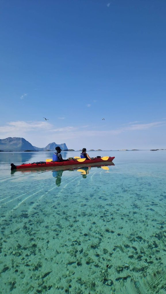 Marilyn et moi faisant du kayak à Senja