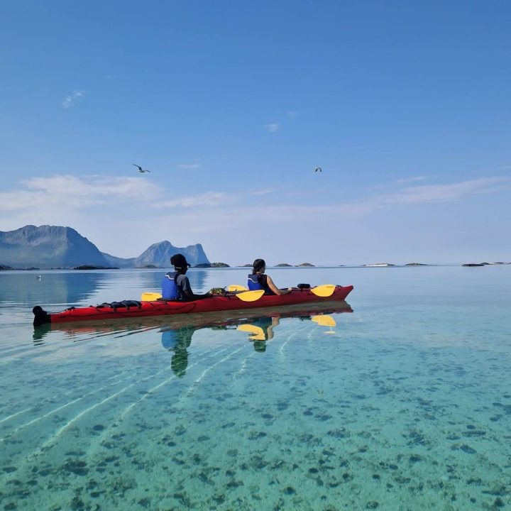 Marilyn et moi faisant du kayak à Senja