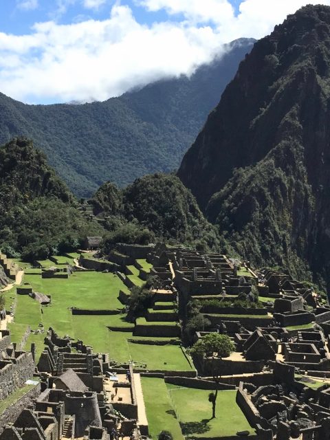 Le sommet du Machu Picchu et ses vestiges