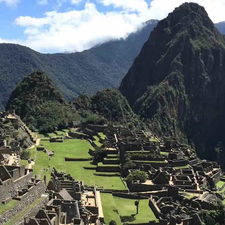 Le sommet du Machu Picchu et ses vestiges